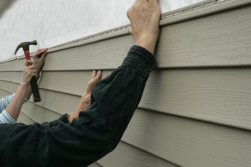 Siding Contractors detail